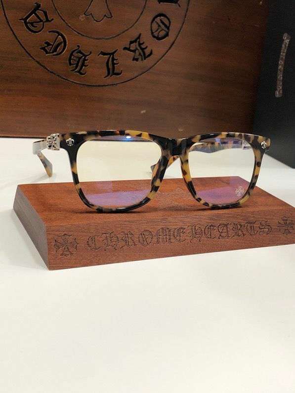 Picture of Chrome Hearts Sunglasses _SKUfw46734095fw